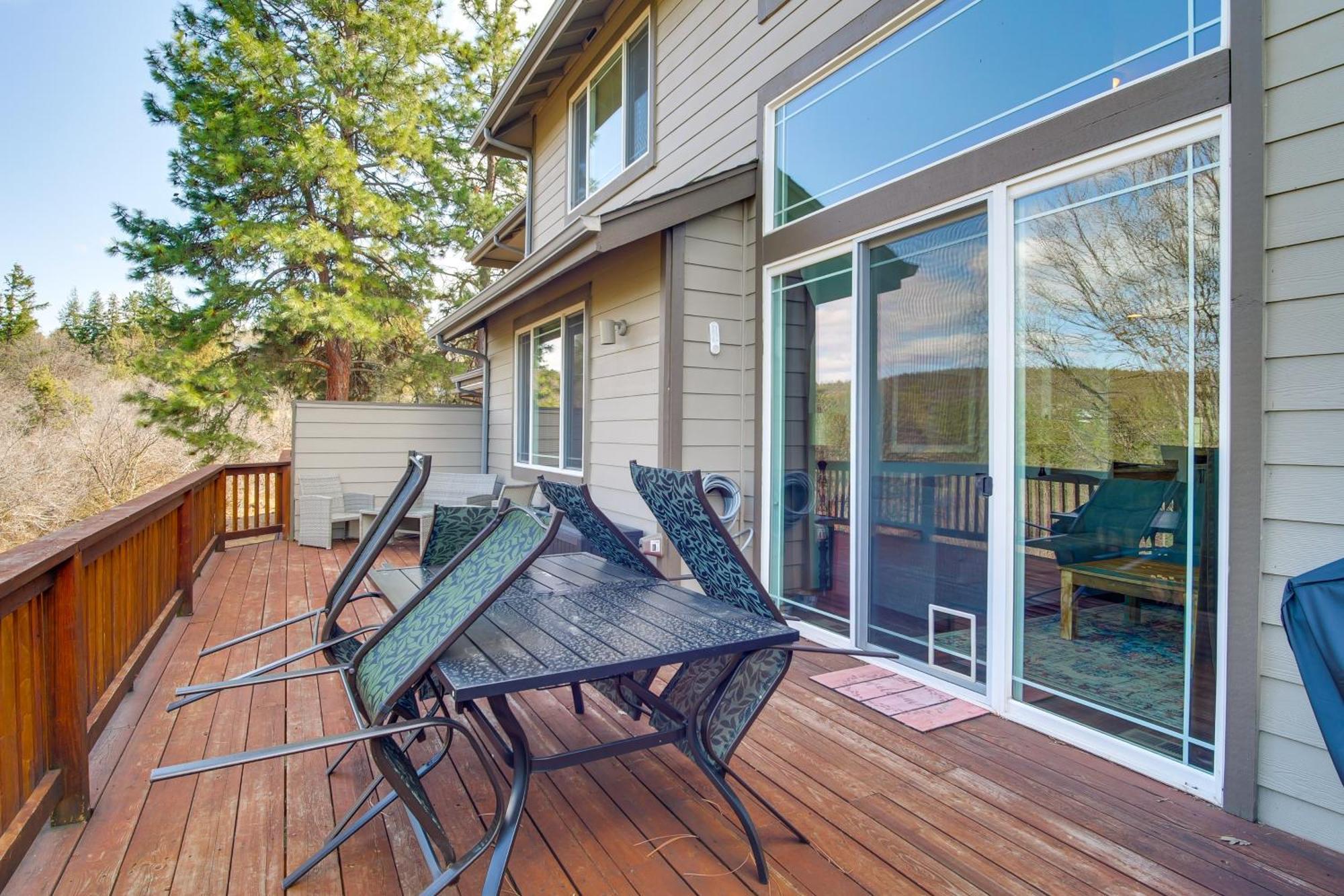 Klamath Falls Getaway With Pool And Hot Tub Access! Exterior foto